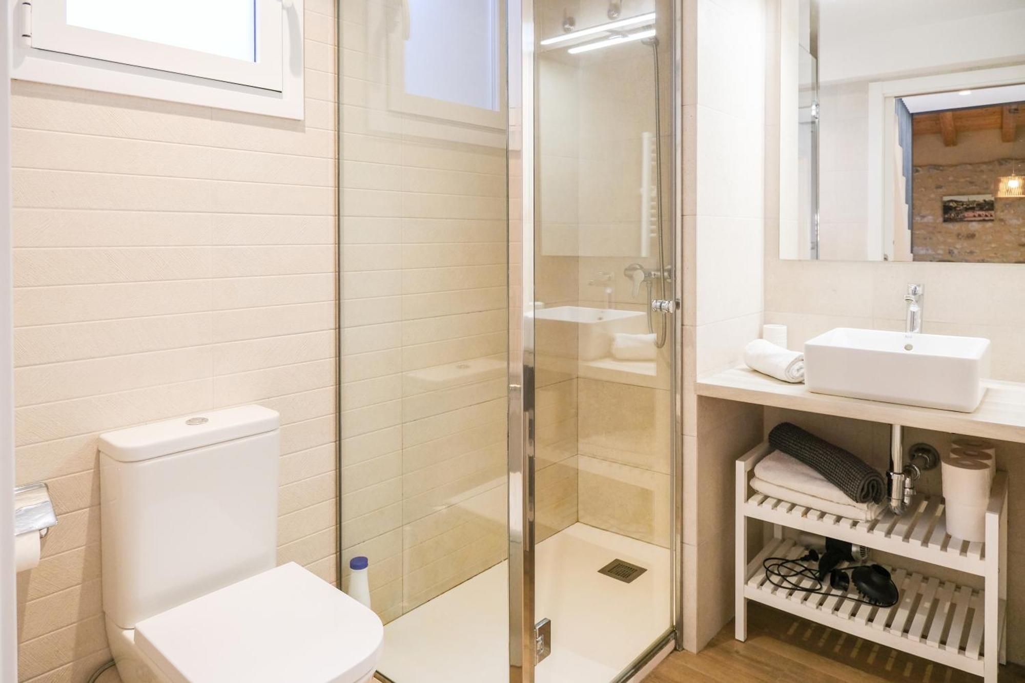 Ganganell Atic Apartamento Con Terraza En Besalú Extérieur photo