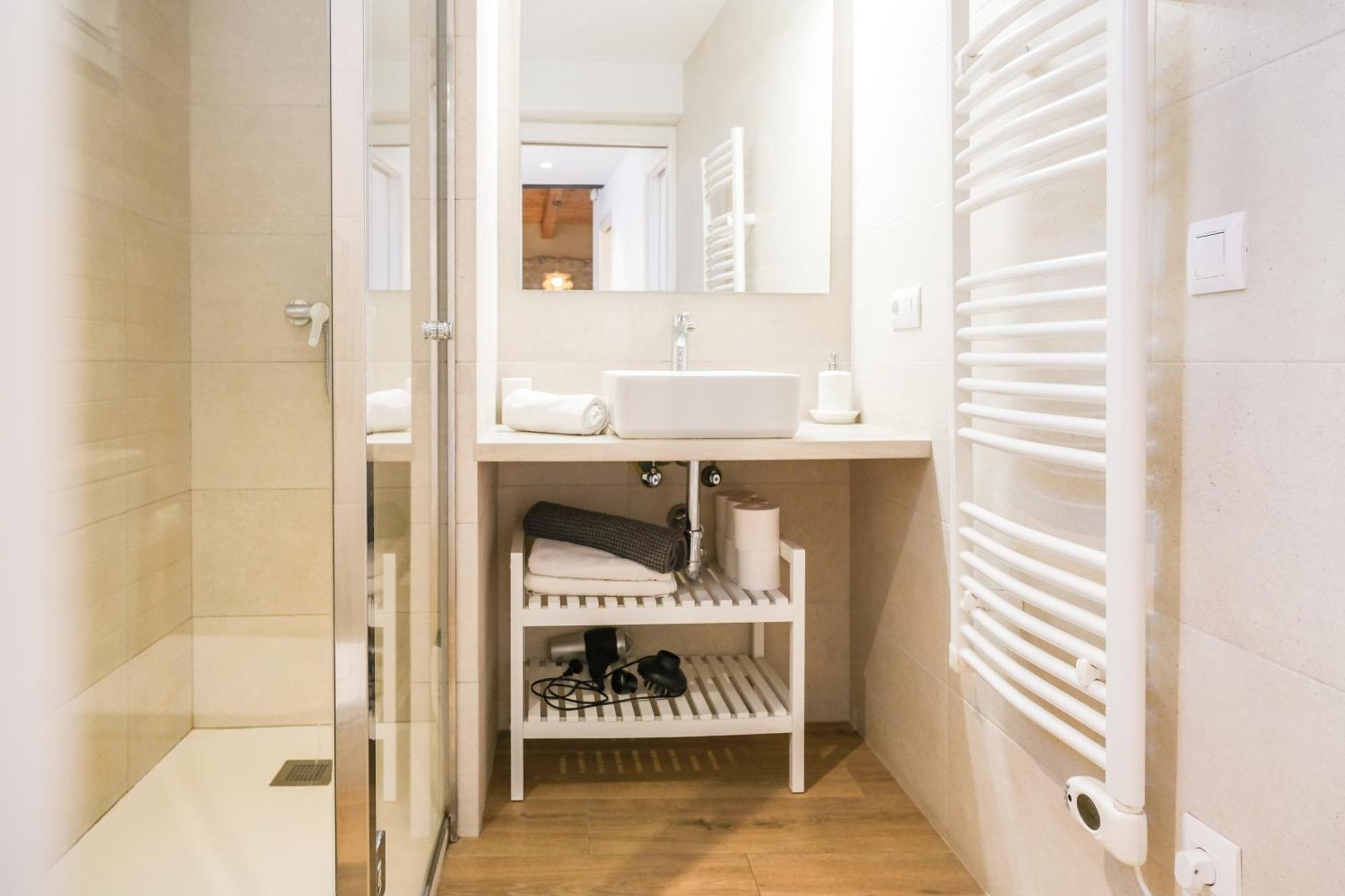 Ganganell Atic Apartamento Con Terraza En Besalú Extérieur photo