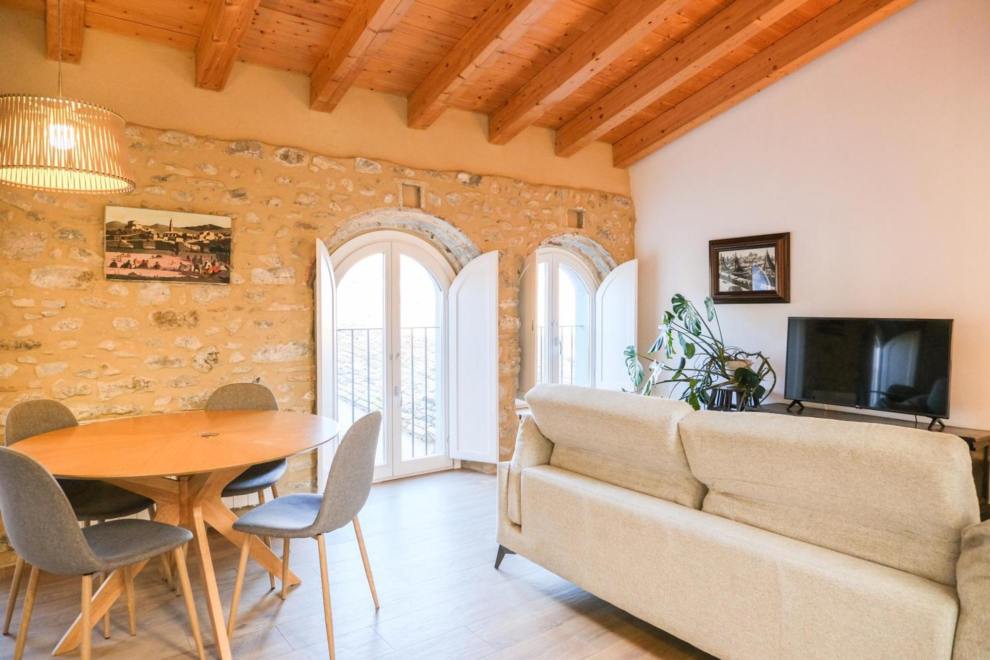 Ganganell Atic Apartamento Con Terraza En Besalú Extérieur photo